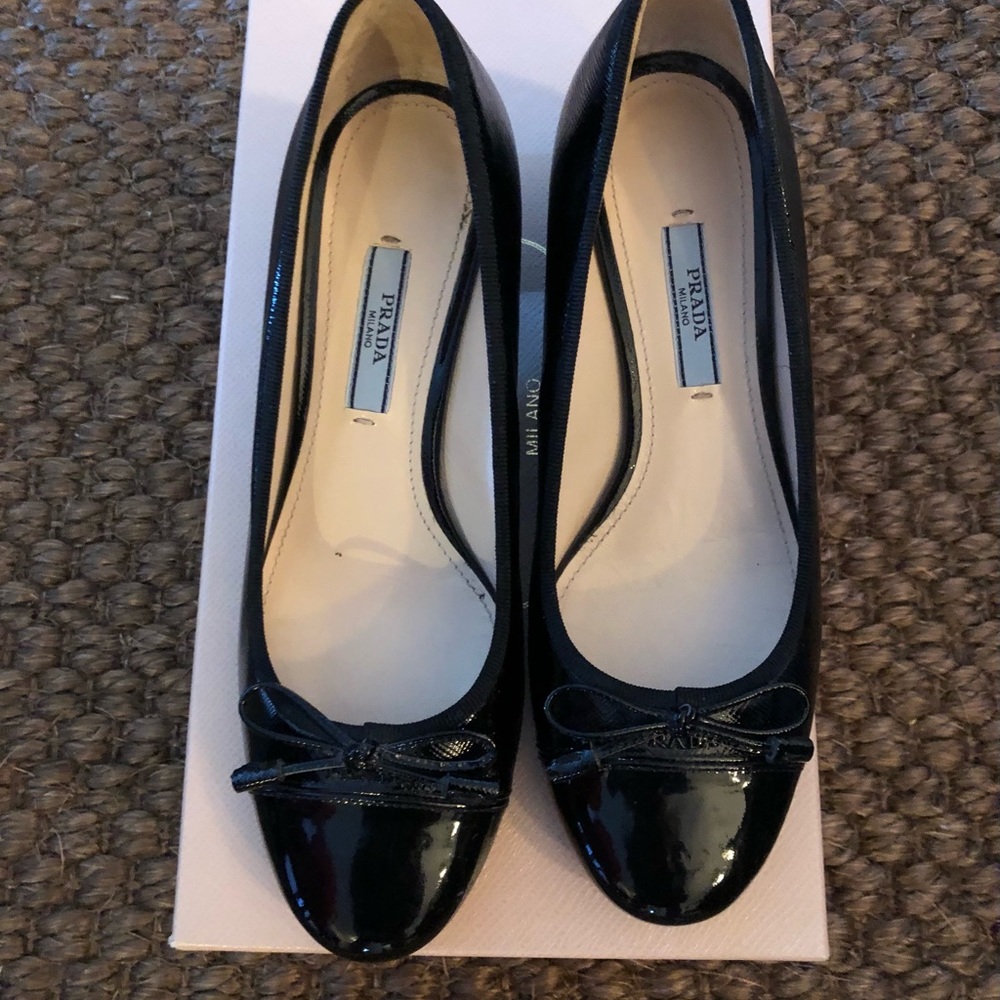 Prada Size 36  Vernice Saffiano Nero Black
